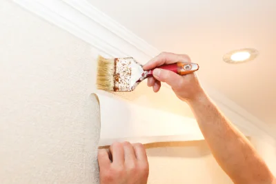 Pose de papier peint à la Roque-Gageac — revêtements muraux et toiles de verre